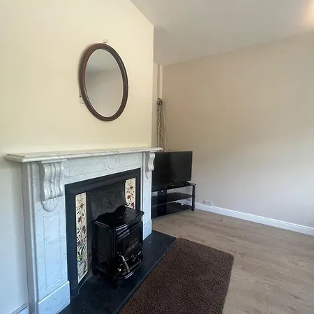 Yeats Self Catering And Bar * Galway